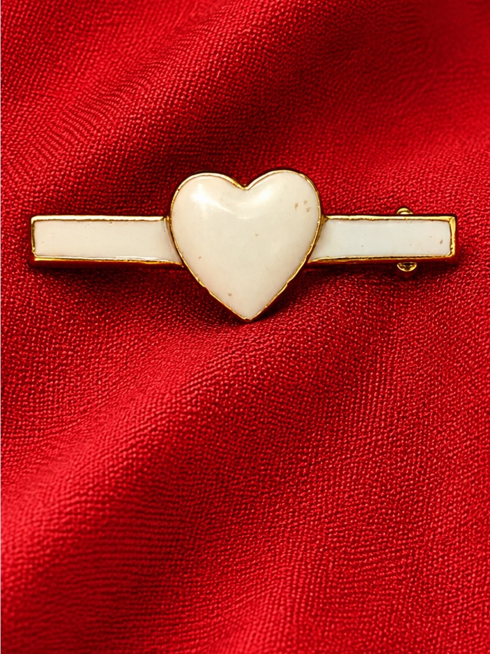 Vintage Minimalist Heart Bar Brooch Pin Dainty Gold Tone